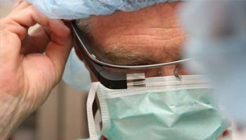 Universidades y hospitales de todo el mundo podrán formarse, por primera vez, en una cirugía pionera con Google Glass