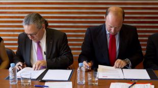 Acuerdo UPC y Banco Santander en apoyando el emprendimiento, la internacionalización y la investigación