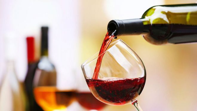El consumo intensivo de alcohol altera la barrera intestinal y las defensas