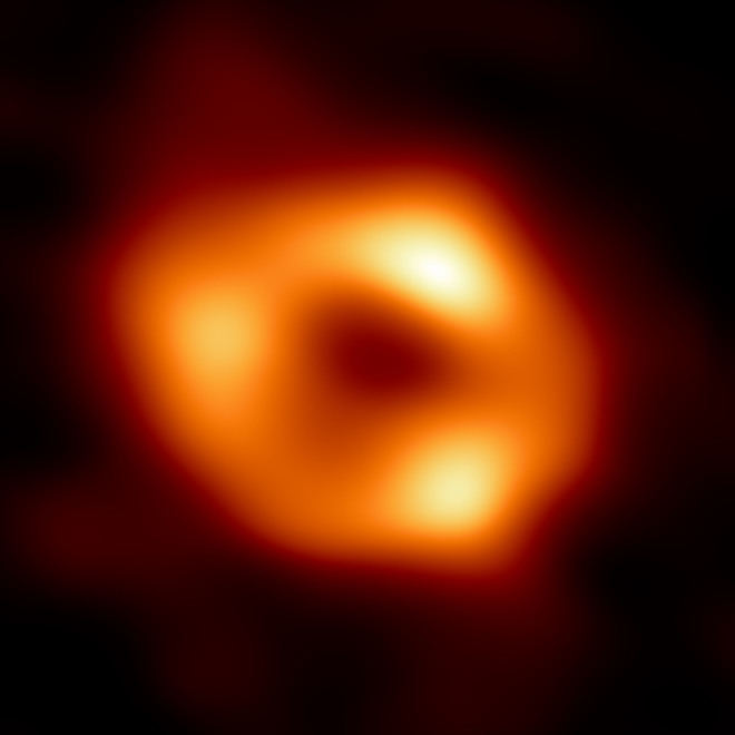 Primera imagen del agujero negro en el centro de nuestra galaxia