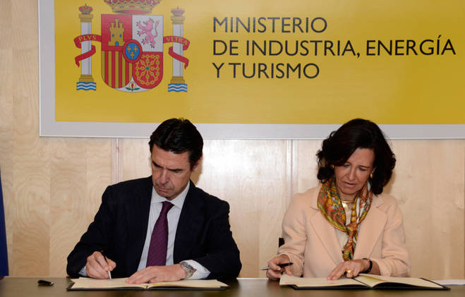 El Ministerio de Industria y el Banco Santander apuestan por la transformación digital de España