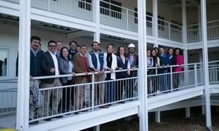 Arratia supervisa obras educativas en San Antonio con alto avance