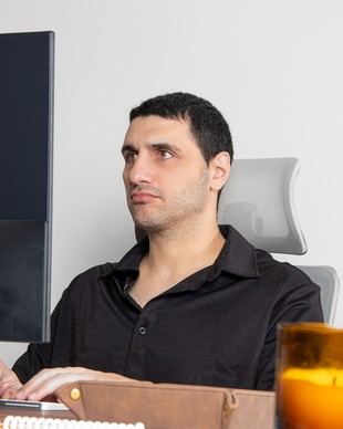 Rodrigo Ramos D’Agostino advierte sobre los peligros de la toma de decisiones financieras aceleradas