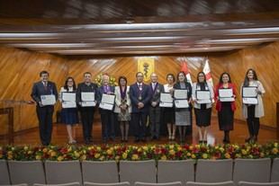 Diez profesionales reciben la Orden Cayetano por su excelencia académica