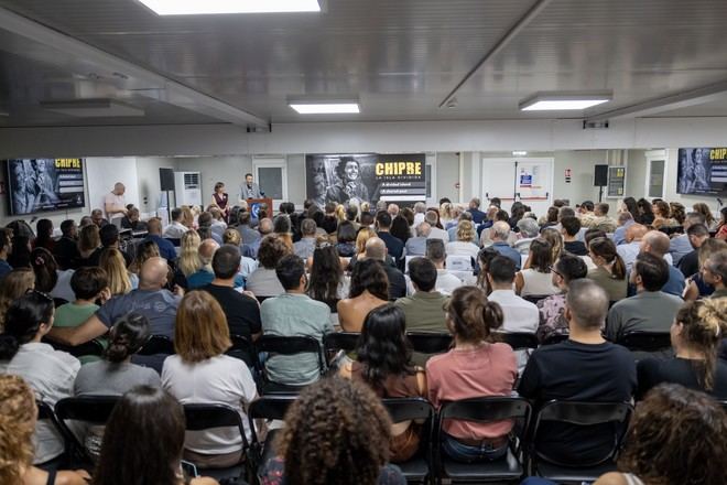 David Castillo presenta su documental sobre Chipre con gran éxito en Nicosia