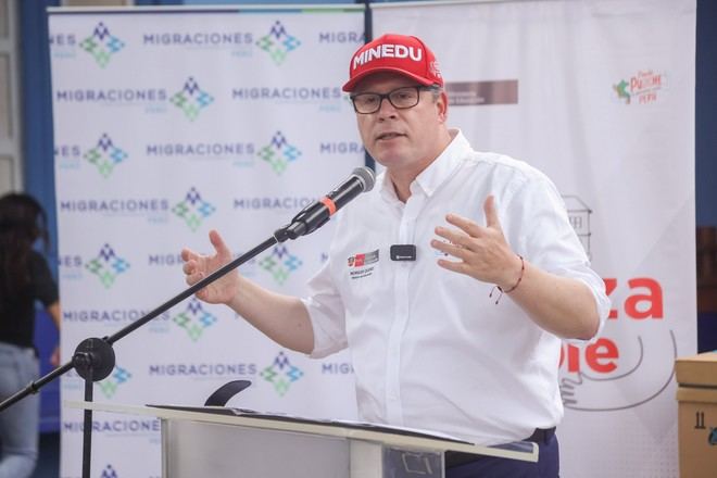 Gobierno destina S/14 millones para mejorar 157 colegios en Lima