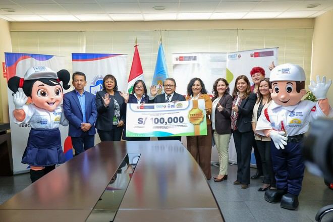 Minedu otorga un millón de soles a diez CETPRO por innovación educativa