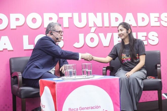 150 jóvenes peruanos obtienen becas para estudiar en el extranjero