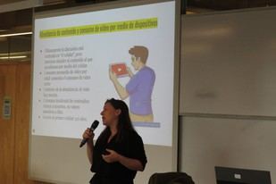 Conferencia sobre cómo encontrar contenido educativo valioso en YouTube