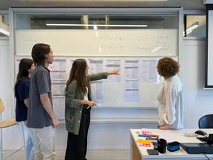 Escuela de Gobierno colabora en revisión de herramienta de ética en IA