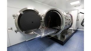 Catalunya refuerza su industria espacial con la nueva Cambra de Buit Tèrmic inaugurada por el Govern