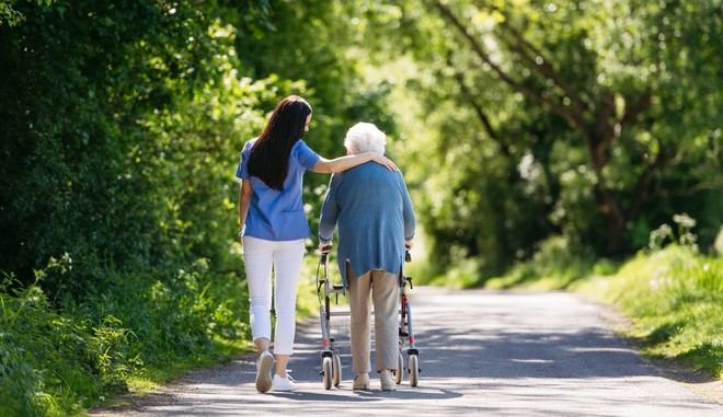 Día Internacional de las Personas Cuidadoras: Un homenaje al amor solidario