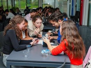 Convocatoria para unirse al Consejo Estudiantil de EELISA y representar a PSL en Europa