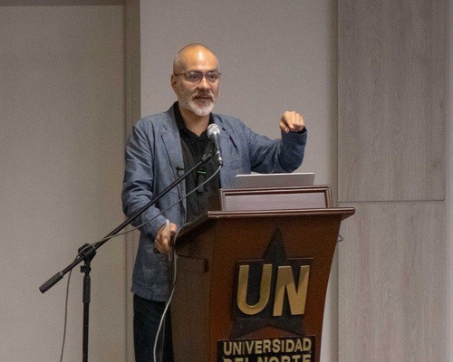 Docentes destacan su valor único frente a la inteligencia artificial