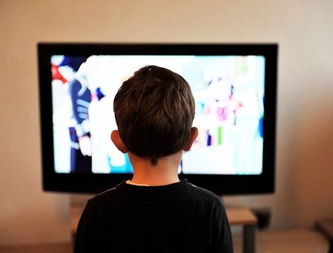 El impacto de las pantallas en el desarrollo de niños y adolescentes