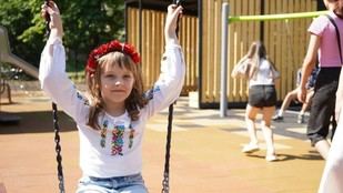 Reabre escuela en Chernivtsi tras renovación de 930,000 euros por el BEI