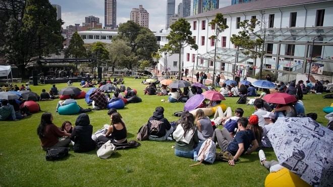 La Universidad de los Andes celebra 77 años con La Fiesta del Bobo