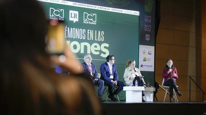 Universidad de los Andes lidera en programas de opinión en Colombia