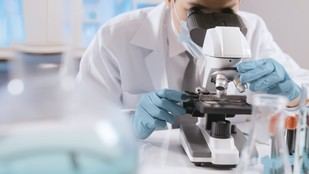 Nuevas esperanzas en la inmunoterapia del cáncer de próstata con VIR-5500