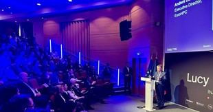 Inauguración del ordenador cuántico Lucy en Francia