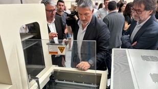 Inauguran en Batea una fábrica de pantallas LED que generará 20 empleos nuevos