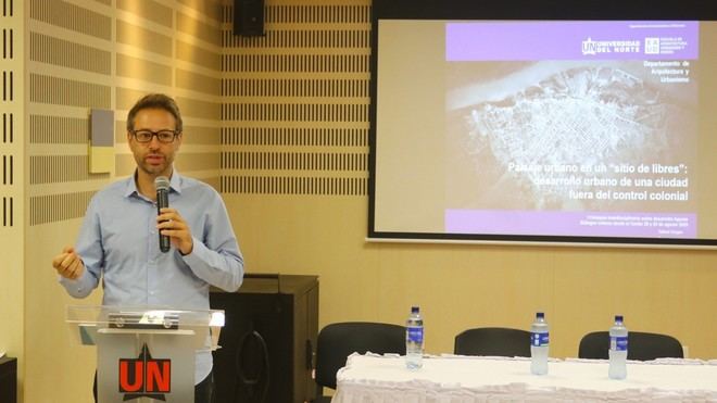 Académicos analizan sostenibilidad y justicia social en el Caribe