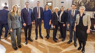 Celebración del 75 aniversario de la Hochschule für Politik en Múnich