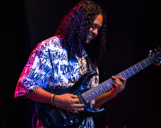 Álvaro Castro lanza su primera canción 'Lifting Up' inspirada en Uninorte