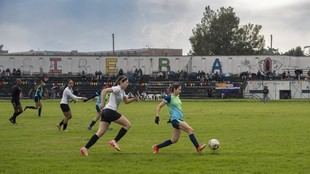 Fútbol femenino brilla en emocionante duelo en la UNAL