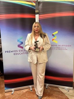 Premio a la Innovación Educativa en Prevención del Ciberacoso para profesora de la UNED