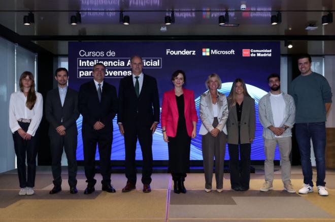 Microsoft y Founderz se unen a la Comunidad de Madrid para capacitar a 100.000 jóvenes en Inteligencia Artificial