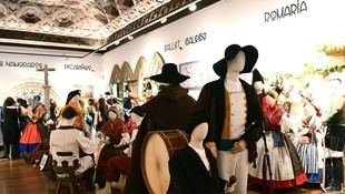 Exposición sobre la indumentaria tradicional en la obra de Castelao en Fonseca