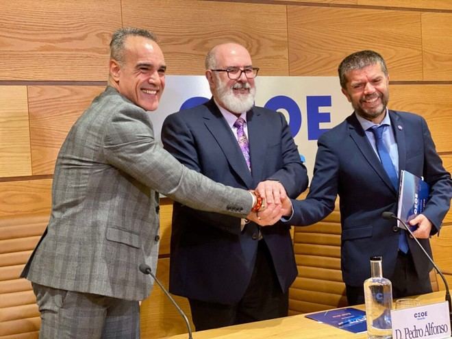Convocatoria de premios para TFG sobre el REF en la ULL