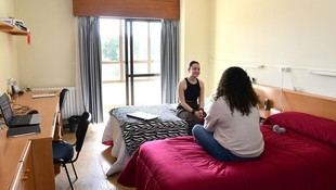 Abren solicitudes para residencias universitarias en Santiago