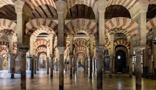 Activado el Plan de Emergencias para proteger la Mezquita-Catedral de Córdoba tras el incendio