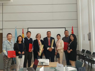 La Universidad Rey Juan Carlos recibe la Colección de Libros Nishan