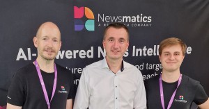 Newsmatics presenta plataformas de noticias impulsadas por IA en el Festival de IA de República Checa