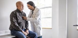 Un estetoscopio inteligente podría detectar enfermedades valvulares cardíacas antes que los médicos generales, según un estudio