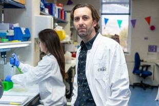 Alejo Efeyan obtiene financiación para investigar la dieta en el cáncer de hígado