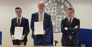 Colaboración entre la UJA y Caja Rural para formar talento en Ciencias Sociales y Jurídicas