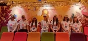 Alumnas de UNEATLANTICO realizan voluntariado en el cine del Hospital Valdecilla