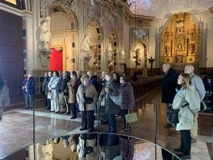 Visita de alumnos de AUEX CEU a la restaurada Parroquia de los Santos Juanes
