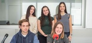 Estudiantes de UNEATLANTICO participan en programa de RNE por el Día Mundial de la Radio