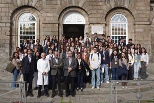Estudiantes de secundaria visitan ICBAS para conocer la Medicina