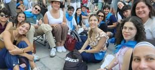 Estudiantes del CEU de Elche participan en la visita del Papa León XIV a Madrid