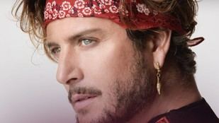 Amazon Music presenta un Track by Track exclusivo de Pueblo Salvaje II de Manuel Carrasco