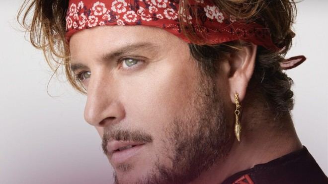 Amazon Music presenta un Track by Track exclusivo de Pueblo Salvaje II de Manuel Carrasco