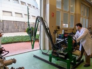 Andalucía desarrolla un pulverizador inteligente que minimiza la pérdida de fitosanitarios en el olivar