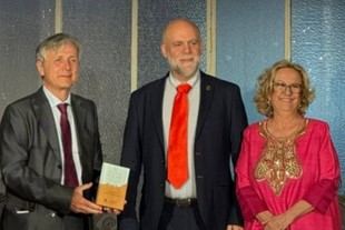 Premio a Ángel Álvaro Sánchez en la Noche de las Telecomunicaciones de Madrid