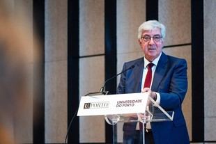 António de Sousa Pereira se despide de la U.Porto con una emotiva homenaje que une a la comunidad académica